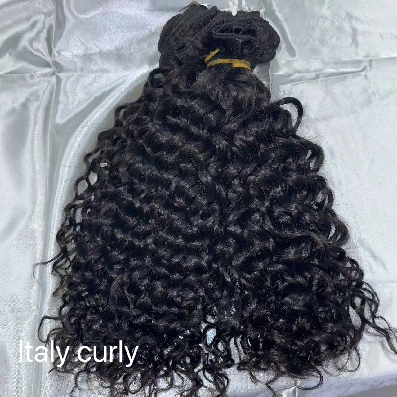 Hot Selling Virgin Human Hair Brazilian Deep Wave Wholesale Hair Bundle Cut Girl Virgin Human Bundle Hair