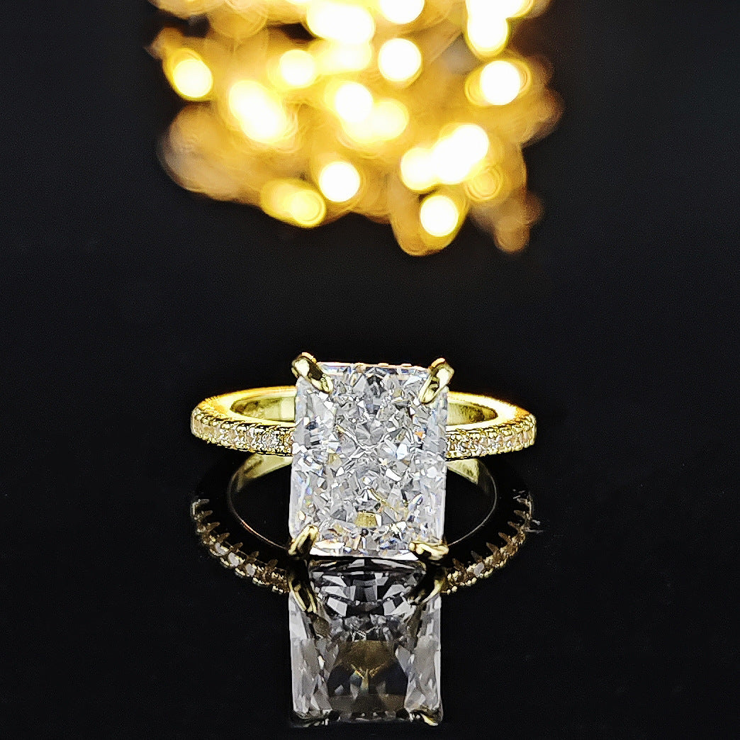 Amazon European and American Cross-border Ice Flower Cut Light Luxury Niche High-end Design Ring for Women Super Flash r7233