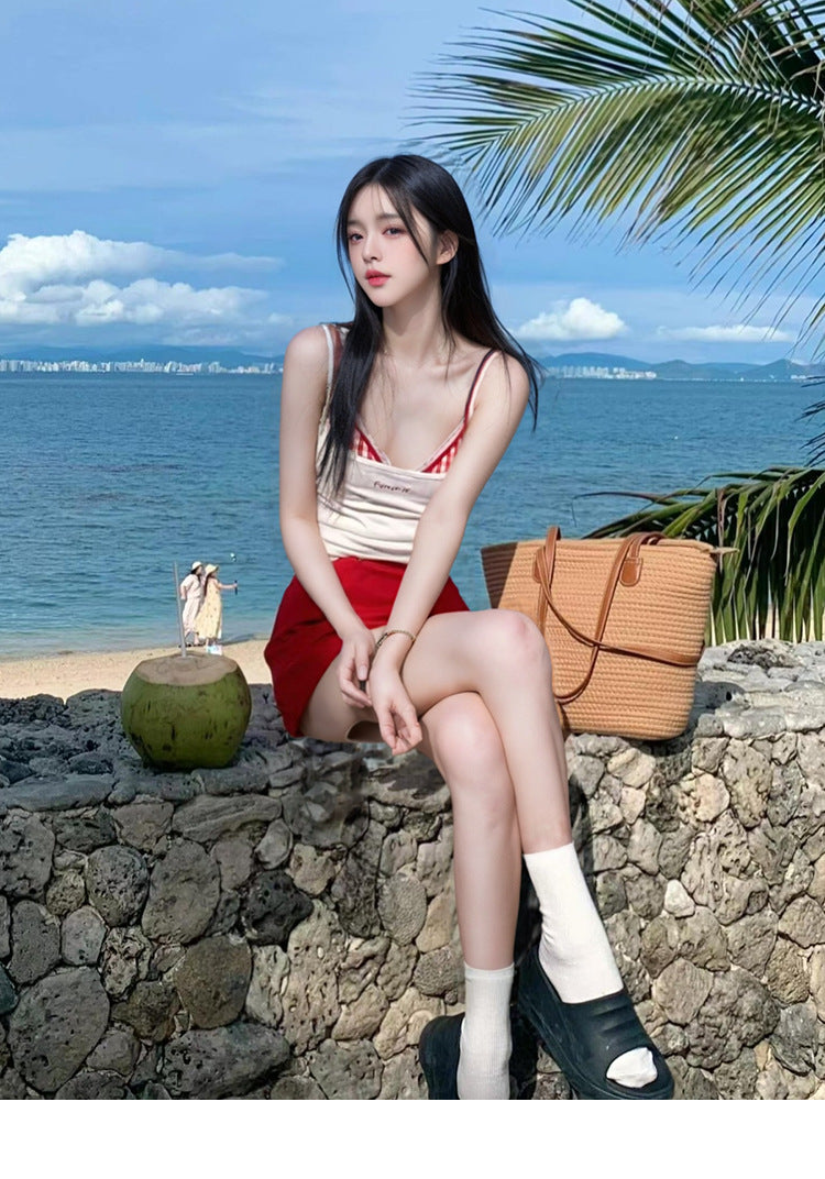 Women's Swimsuit 2025 Popular High-End One-Piece Bikini, Beautiful Little Person's Atmosphere, Pure Desire Split Conservative