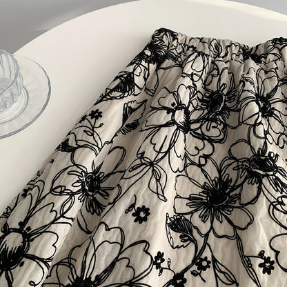 Ju Zhi 2026 Early Spring Velvet Skirt for Women, Heavy Craftsmanship, Niche Retro French High-Waisted Mid-Length A-Line Skirt 1572
