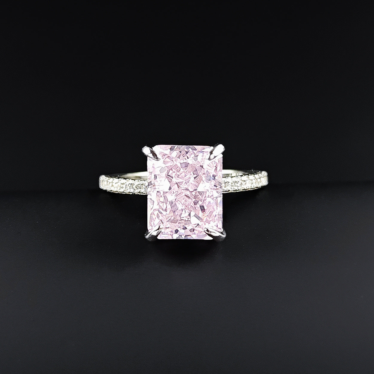 Amazon European and American Cross-border Ice Flower Cut Light Luxury Niche High-end Design Ring for Women Super Flash r7233