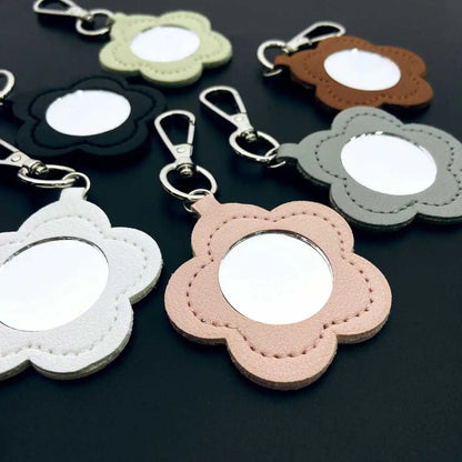 Simple Leather Hanging Keyring Small Mirror Key Chain Ring Bag Pendant for Gift Car Packet Keychain Cute Makeup Flower Shaped