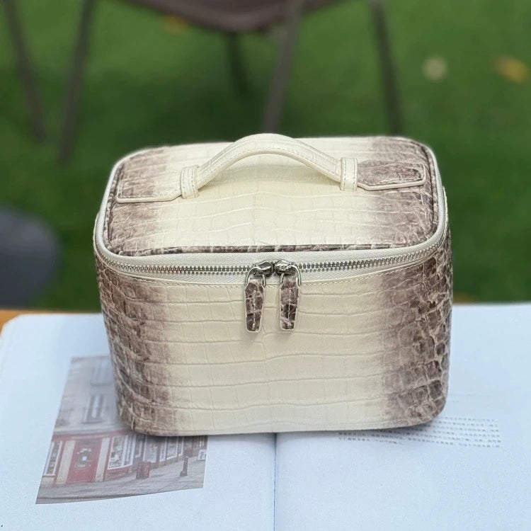 Luxury Embossed Crocodile Leather Makeup Bag Travel Toiletry Organizer Portable Cosmetic Pouch Women Storage Practical Durable