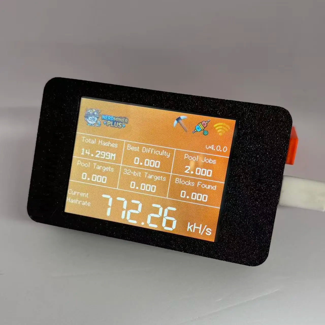 NMMINER NerdMiner Plus V4.0.0 + Nerd Bitcoin Miner 700+ KH/s 2.8" touch display, built on white ESP32-2432028R-PLUS