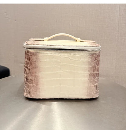 Luxury Embossed Crocodile Leather Makeup Bag Travel Toiletry Organizer Portable Cosmetic Pouch Women Storage Practical Durable
