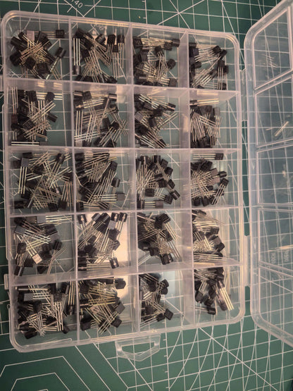 400PCS TO-92 Transistor Kit 20 Values NPN PNP 2N2222 2N3904 2N5551 2N7000 BC337 BC327 Assortment
