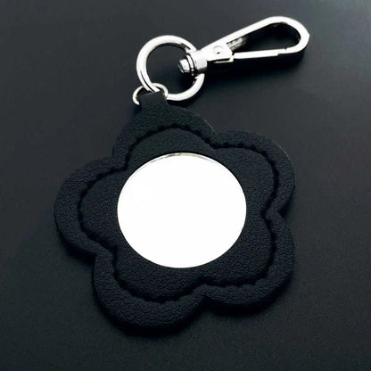 Simple Leather Hanging Keyring Small Mirror Key Chain Ring Bag Pendant for Gift Car Packet Keychain Cute Makeup Flower Shaped