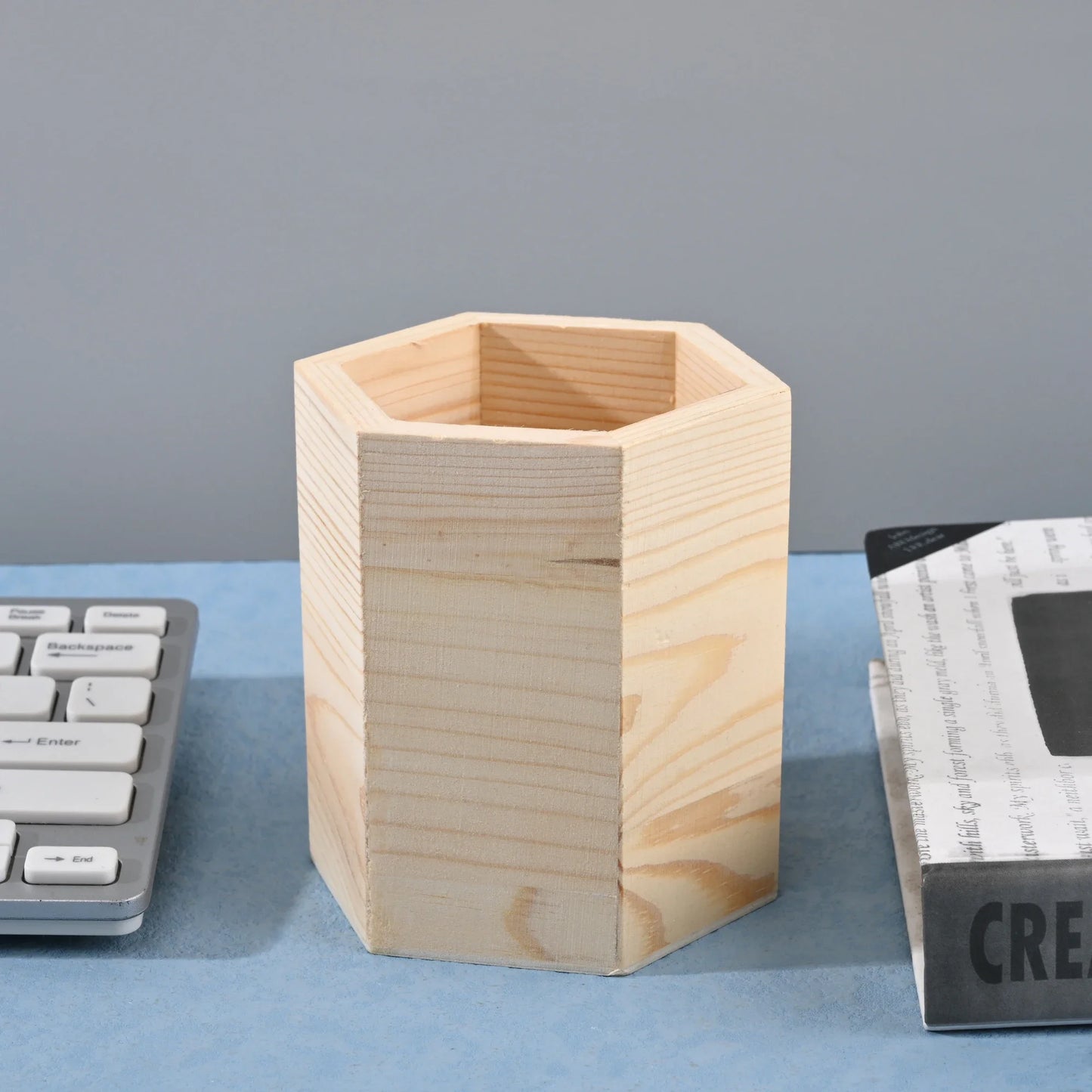 Wooden stationery storage box for pens, pencil cases, office pen holders, makeup brush containers, stationery supplies,