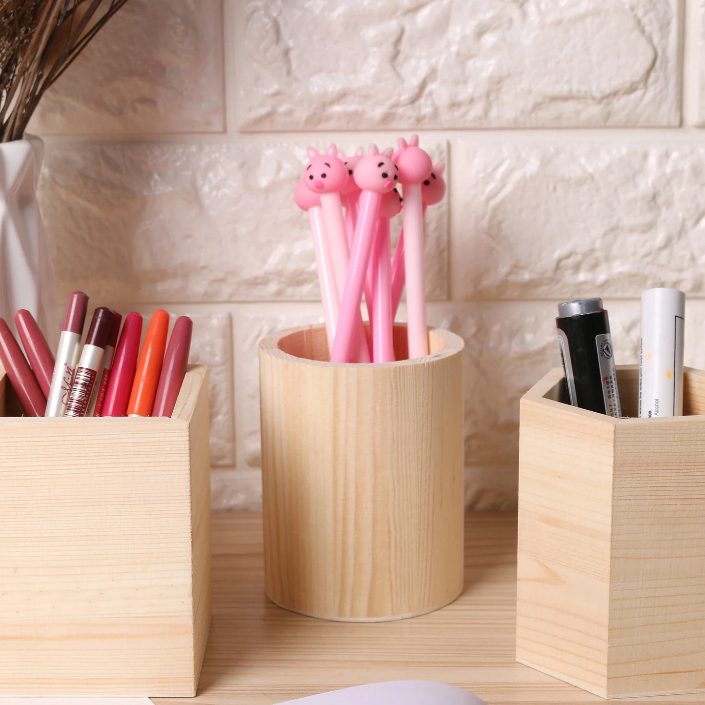 Wooden stationery storage box for pens, pencil cases, office pen holders, makeup brush containers, stationery supplies,