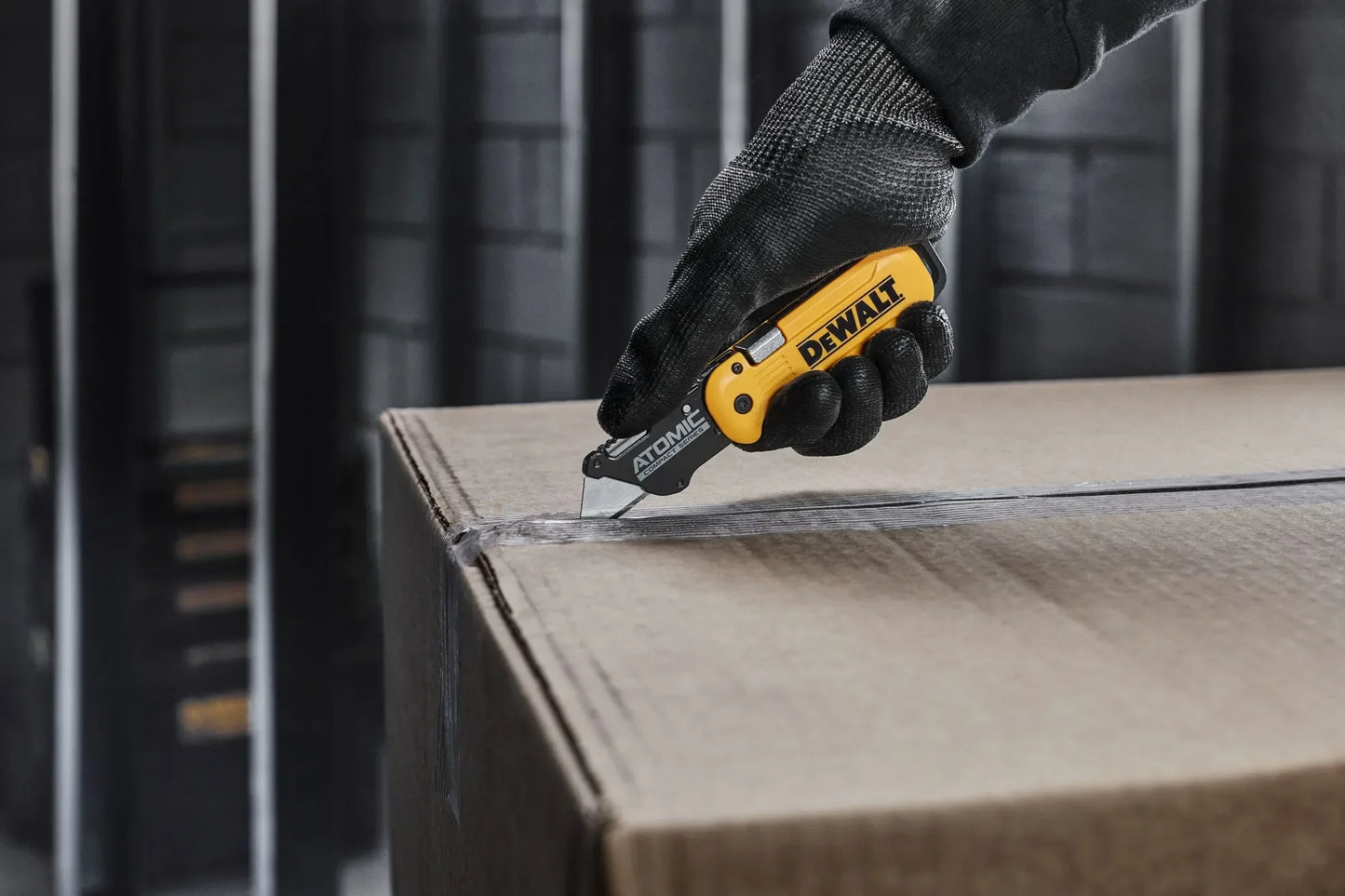 DEWALT DWHT10990 ATOMIC COMPACT SERIES Push And Flip Folding Utility Knife Hand Tools