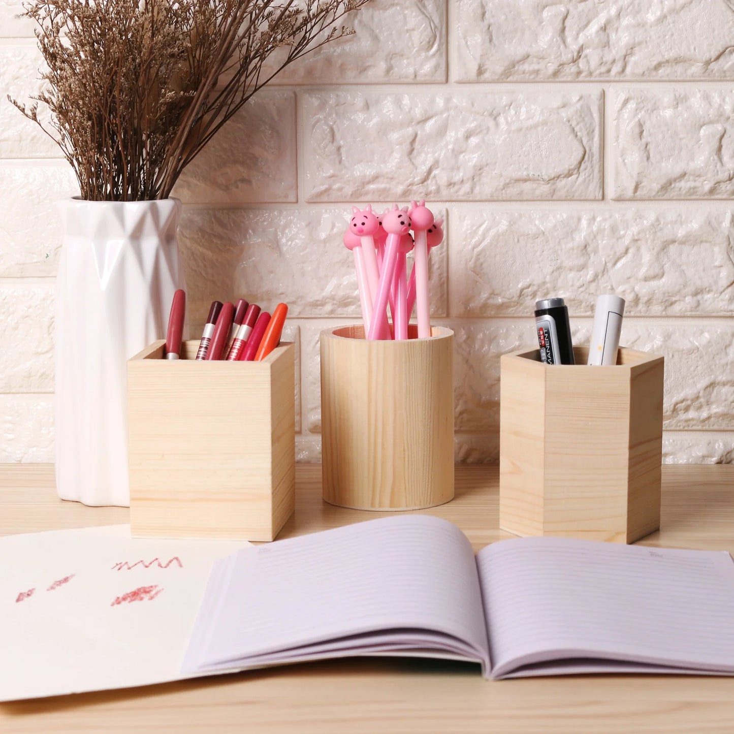 Wooden stationery storage box for pens, pencil cases, office pen holders, makeup brush containers, stationery supplies,