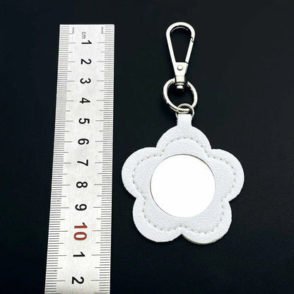 Simple Leather Hanging Keyring Small Mirror Key Chain Ring Bag Pendant for Gift Car Packet Keychain Cute Makeup Flower Shaped