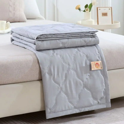 Summer Cooler Quilt Conditioning Quilt Double Sided Cold Effect Blanket Cooler Fiber Heat-dissipating Quilt Skin-Friendly Washed
